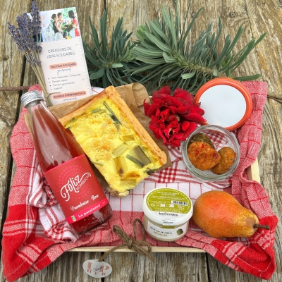 Mémé fait son potager